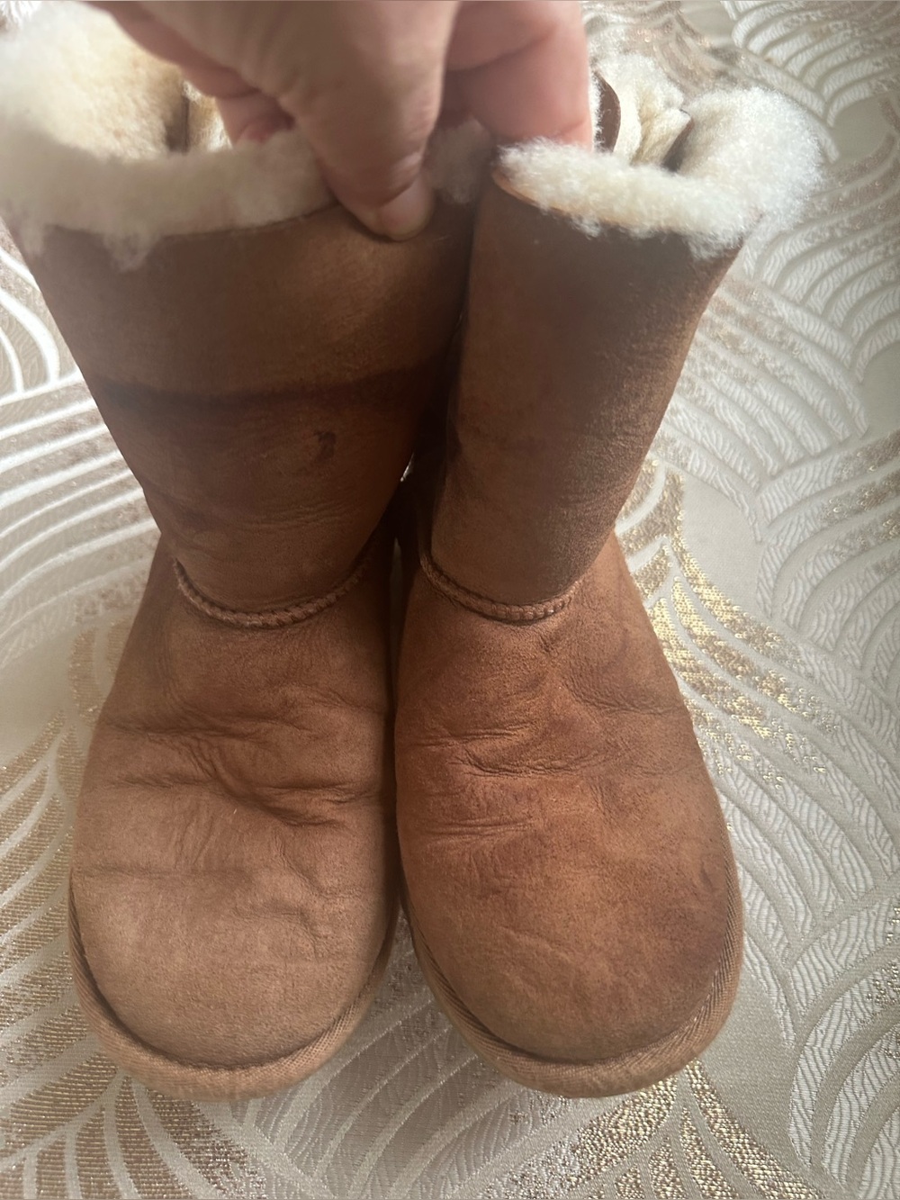 UGG Bailey Bow II Chestnut Suede Shearling Boots Size 4 Kids